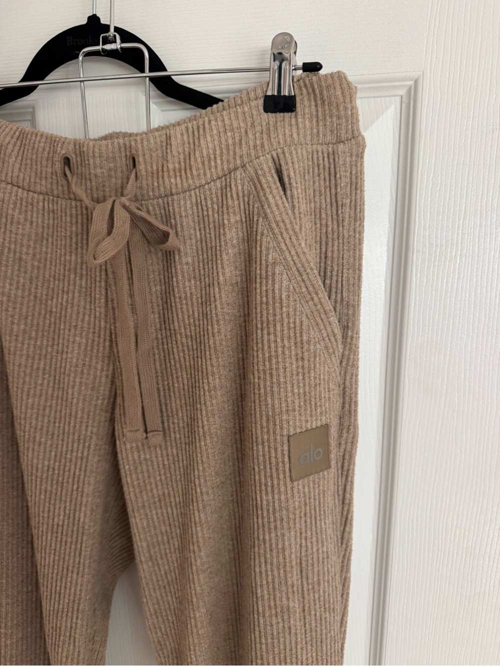 Alo Ribbed Joggers - Picture 2 of 4